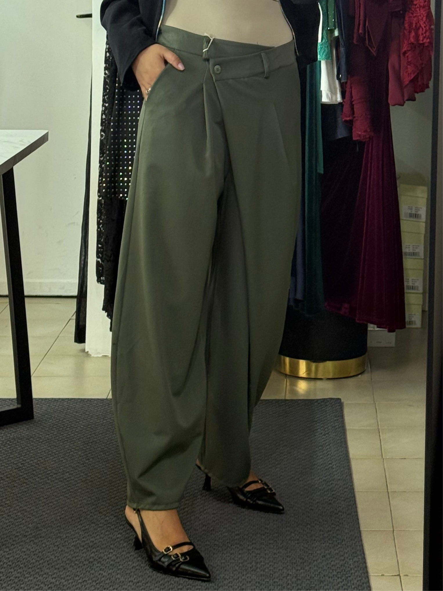 18200 Pantalone Baggy asimmetrico