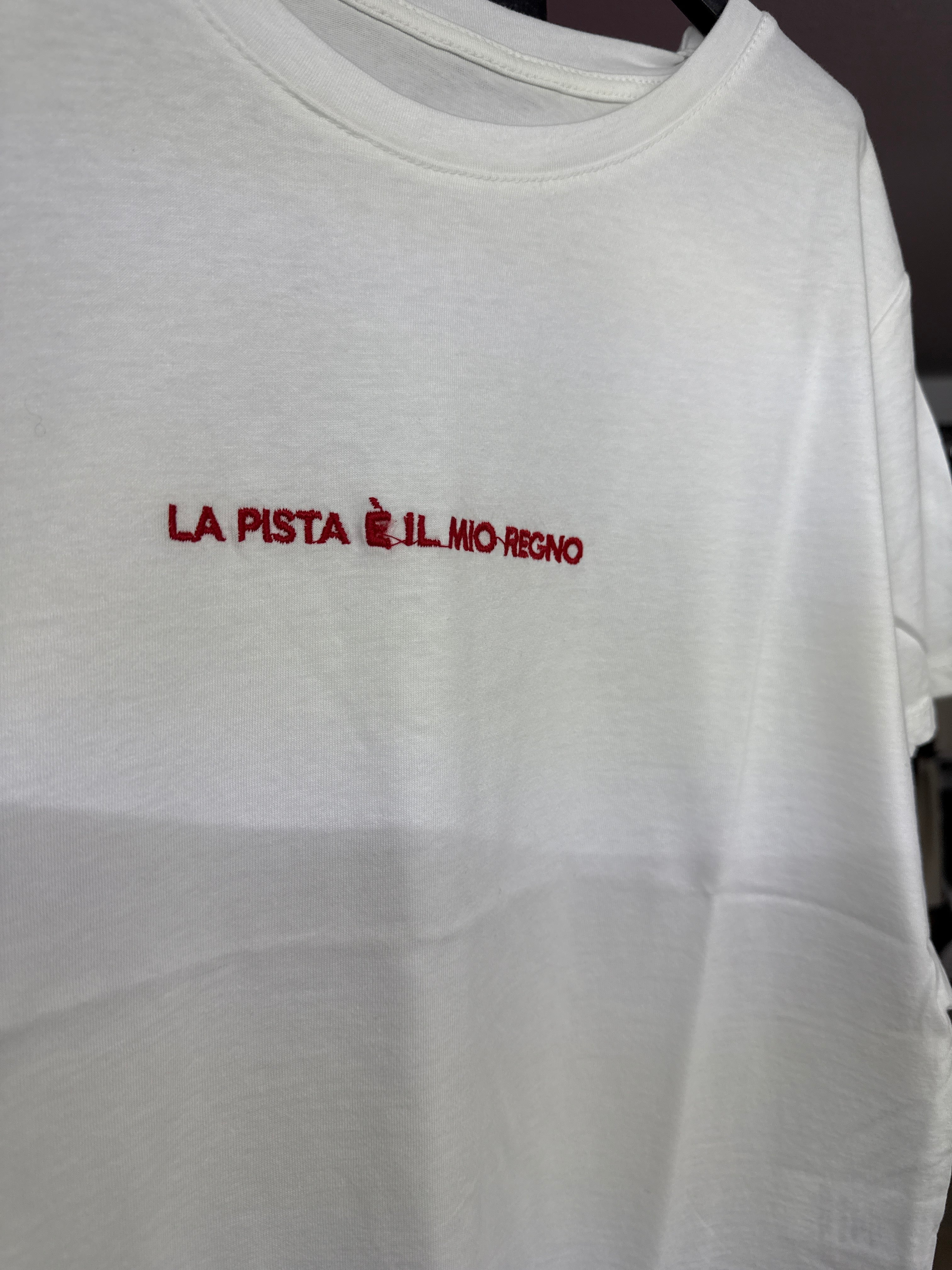 T-shirt “ la pista è il mio regno”