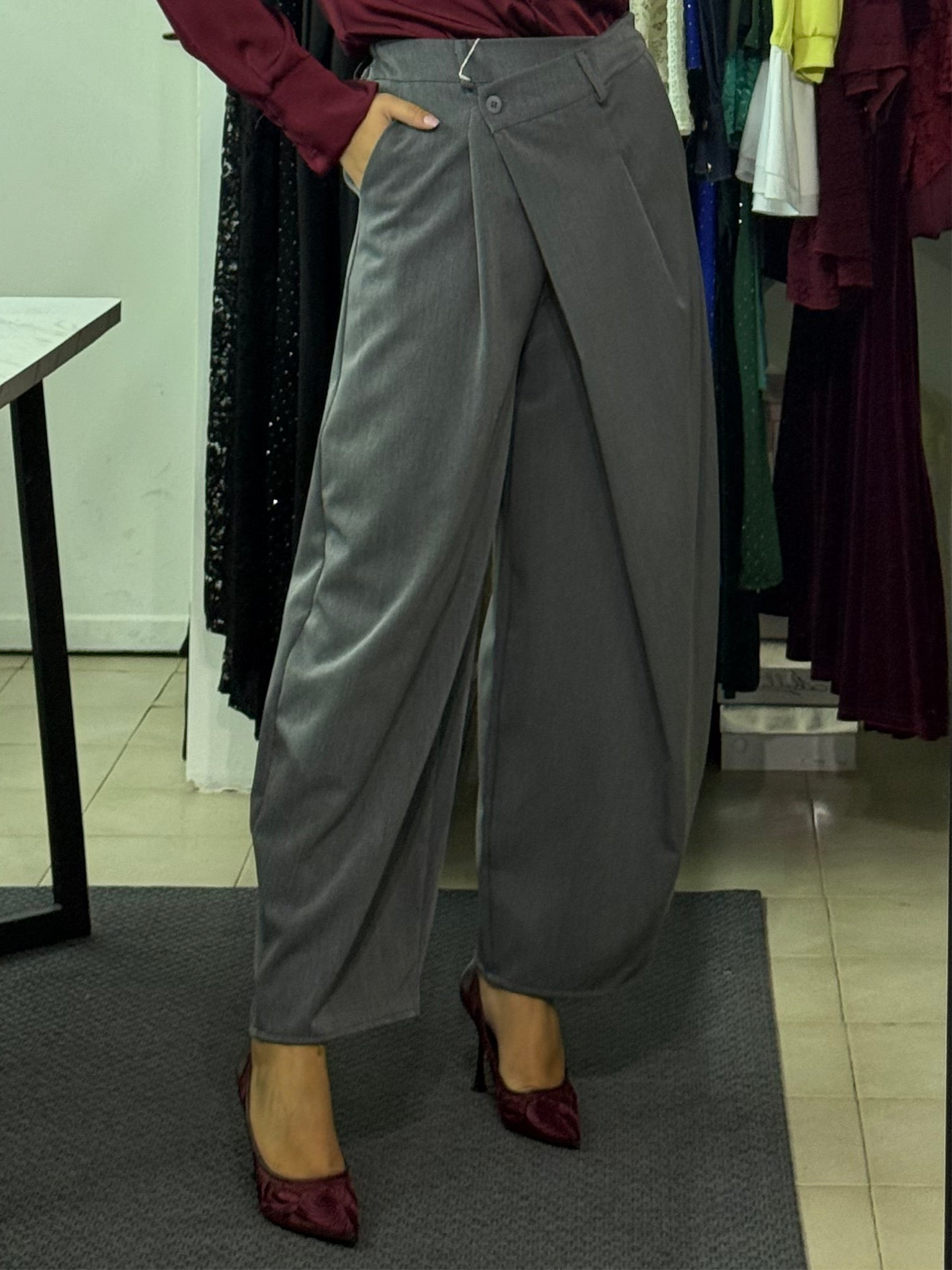 18200 Pantalone Baggy asimmetrico