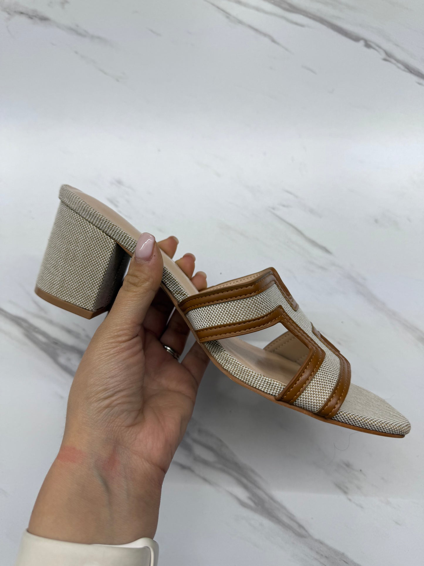 8082 Sandalo Hermès con tacco