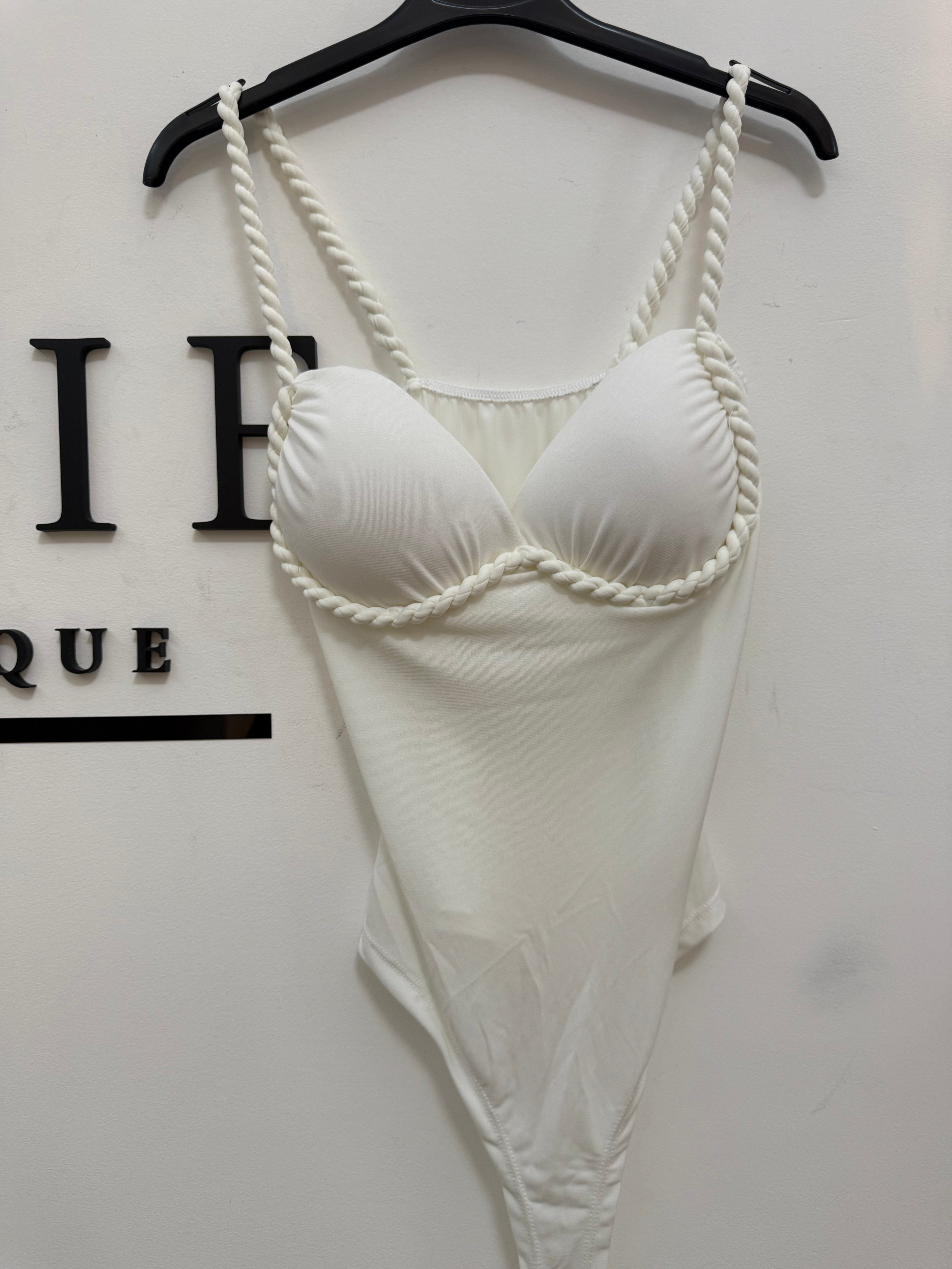 3977 Body Samanta