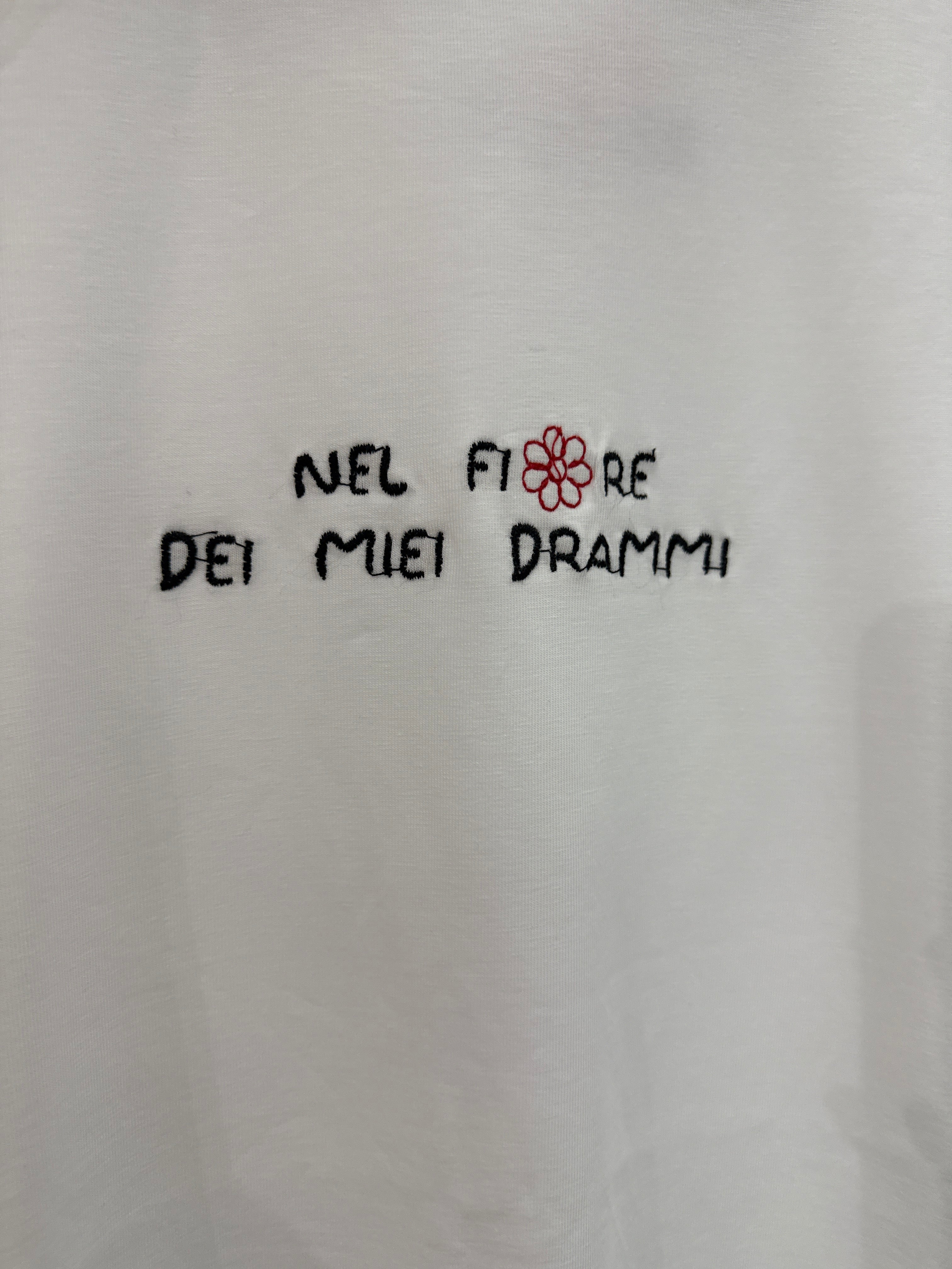T-shirt “Nel fiore dei miei drammi”