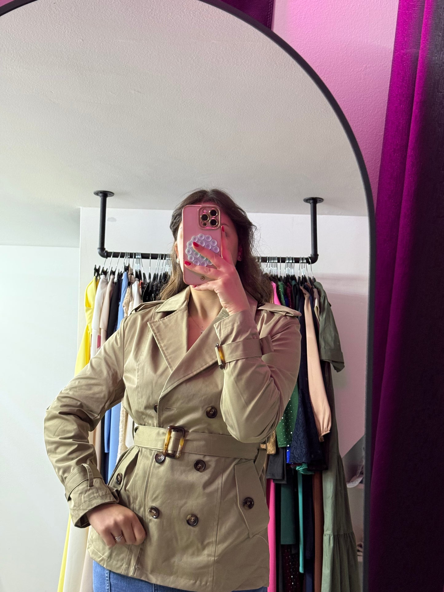 F-142 Trench Woman corto