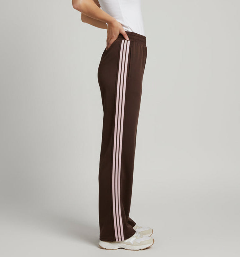 22102 Pantalone Ilary