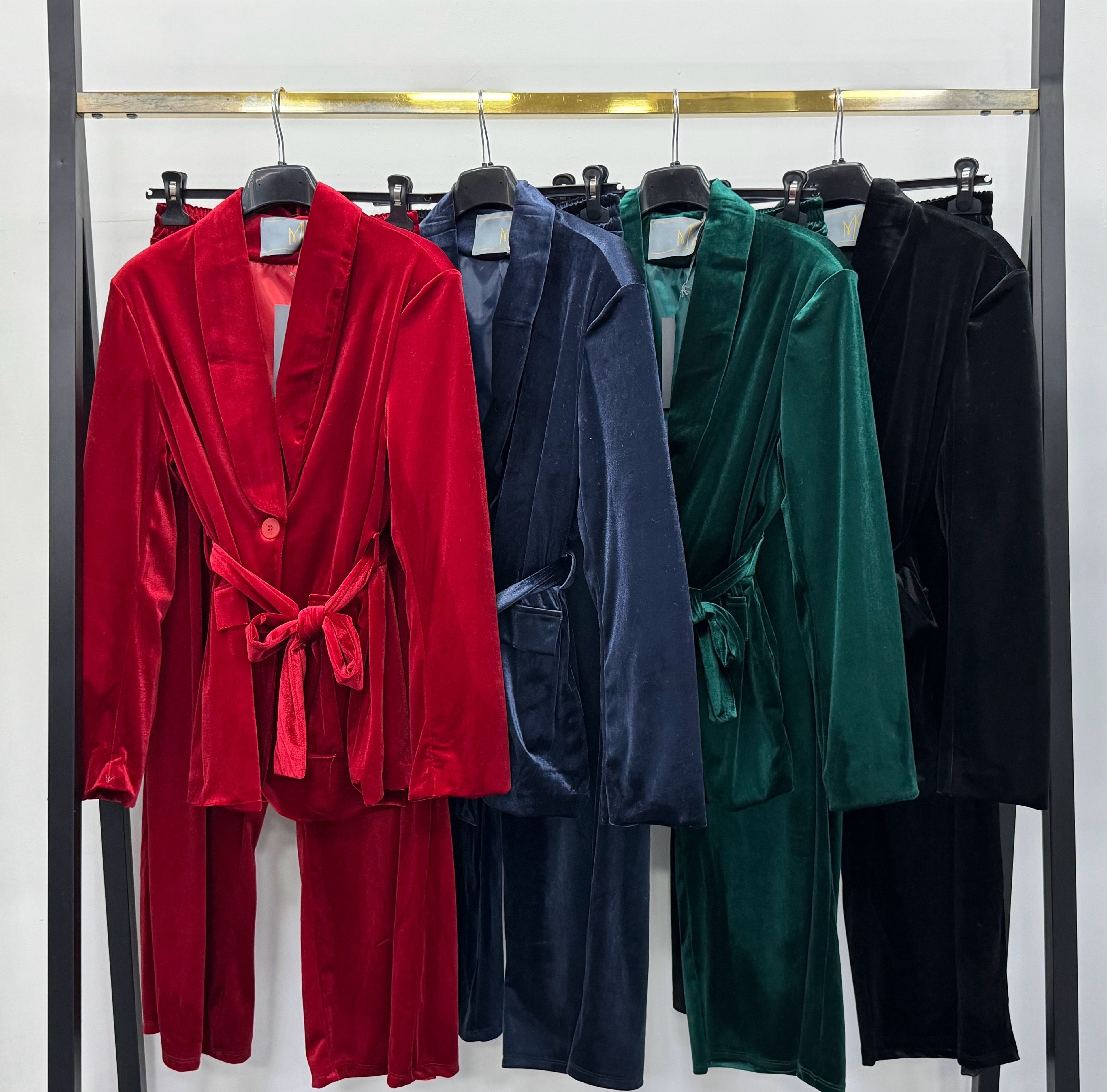 AO810 Tailleur Glamour