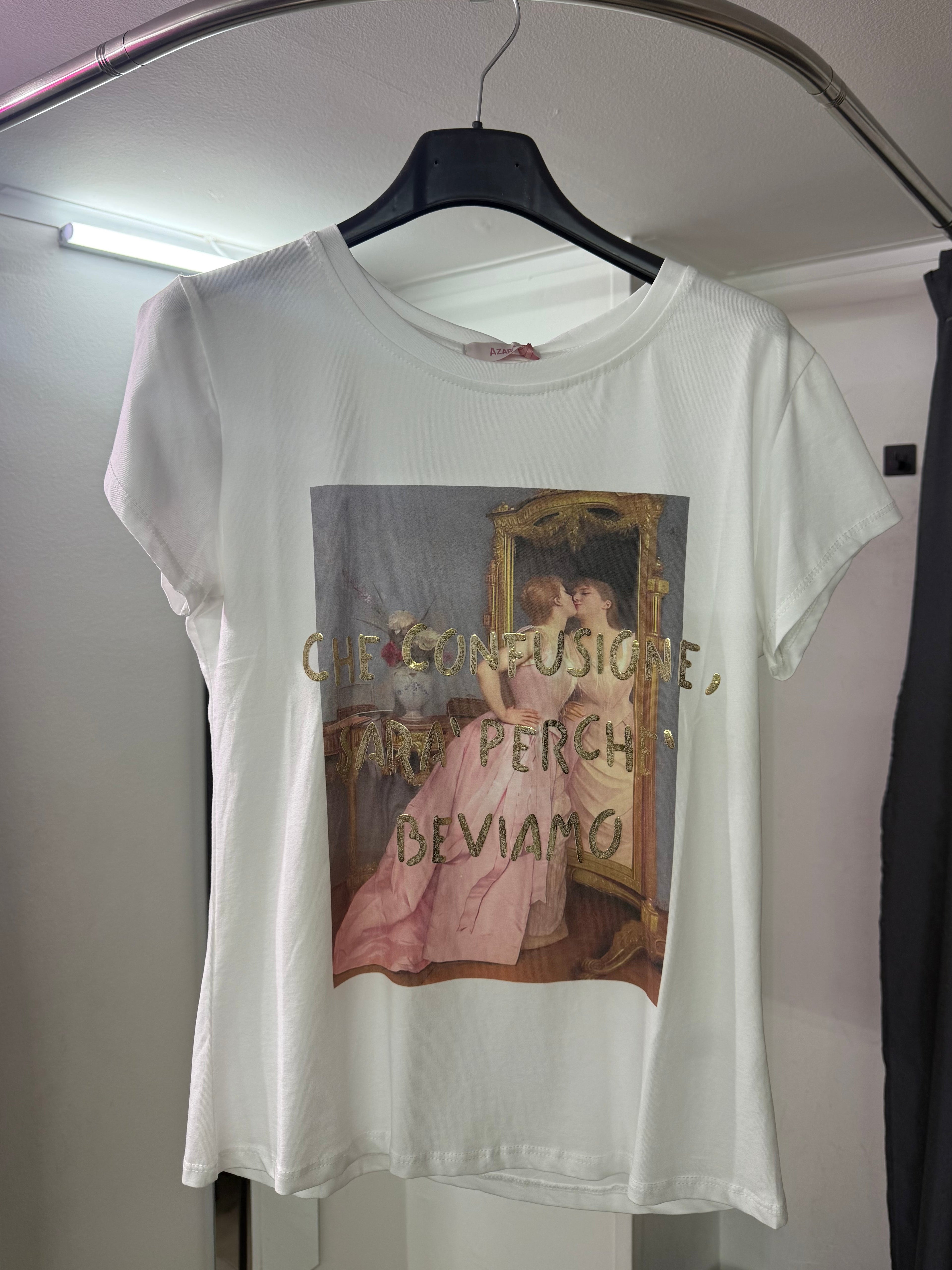 F18116 T-shirt “Che confusione sarà perché beviamo”